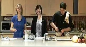 Image of Amy Lu guest hosting ELLICSR Kitchen class