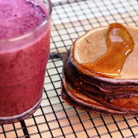 Image of Blueberry Spinach Smoothie & Pancakes recipe