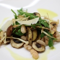 Image of white bean and forest mushroom