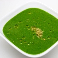 Image of the Recharge Green Soup with Spinach & Cashews