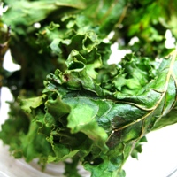 Image of several Spicy Kale Chips