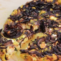 Recipe of Red Onion and Goat Cheese Tofuttata 