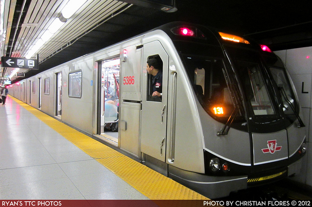 Image of a subway train by R. Flores